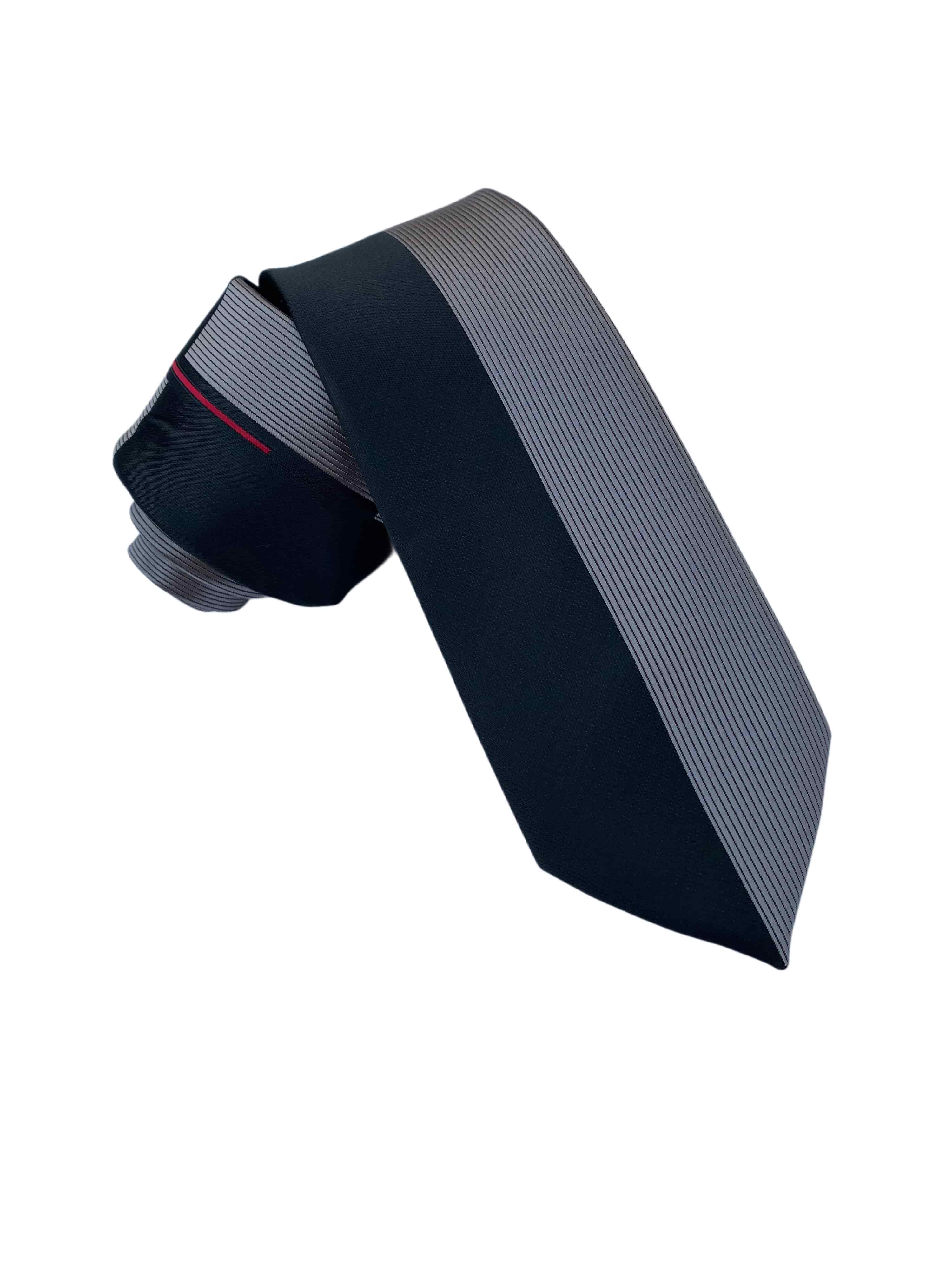 Two-Tone Diagonal Stripe Tie